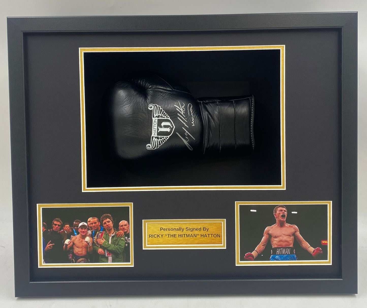 Ricky Hatton signed & framed boxing glove